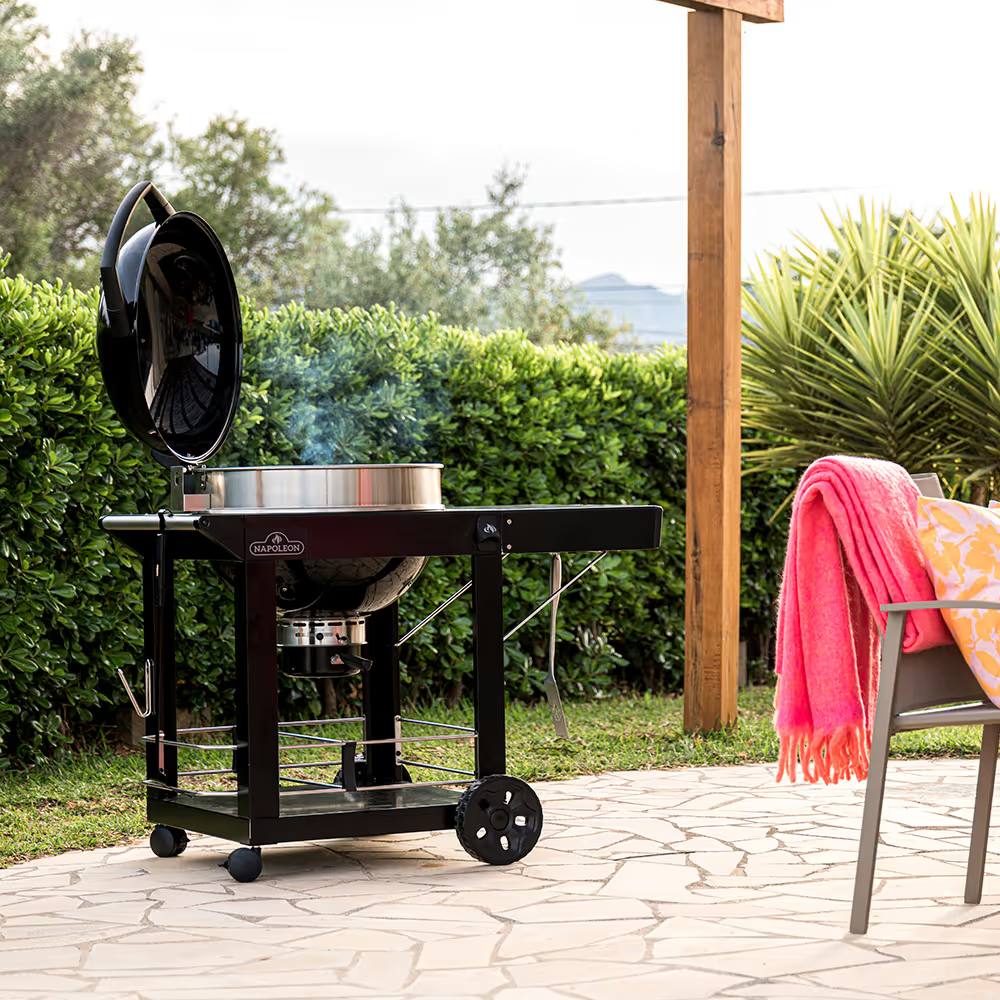 Barbecue à charbon Kettle PRO 57cm sur chariot - Napoleon
